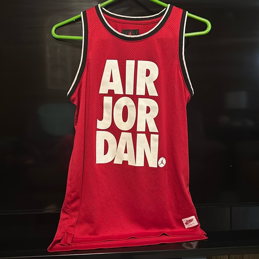 Name brand BOYS Jordan jump man jersey